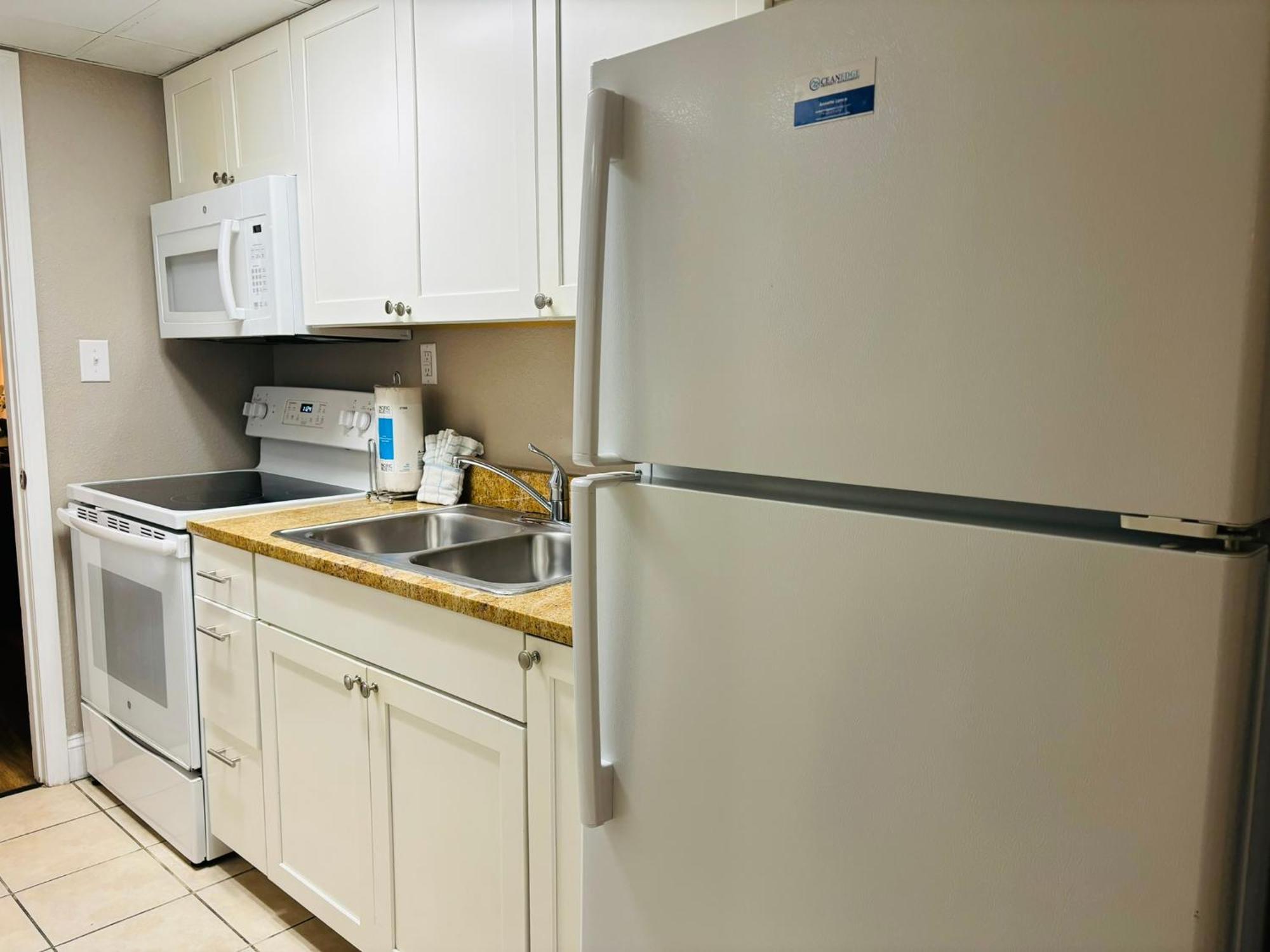 Azure Bliss Oceanfront Condo Sleeps 6 Миртл-Бич Экстерьер фото