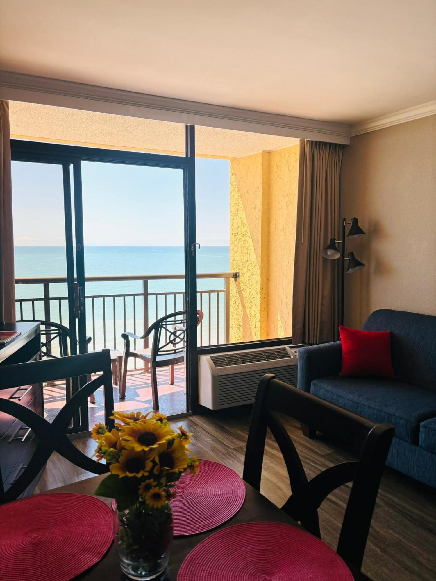 Azure Bliss Oceanfront Condo Sleeps 6 Миртл-Бич Экстерьер фото